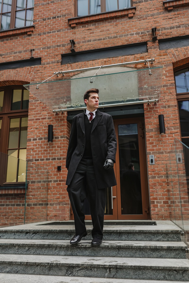 Długi wełniany płaszcz meski